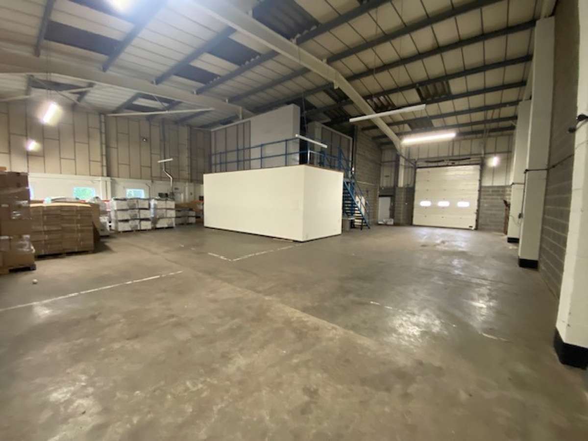 Industrial Unit in Huntingdon - photo 2