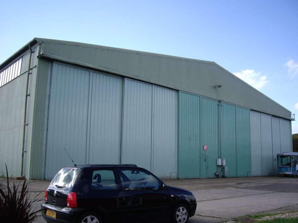 Industrial Unit in Cranleigh - photo 2