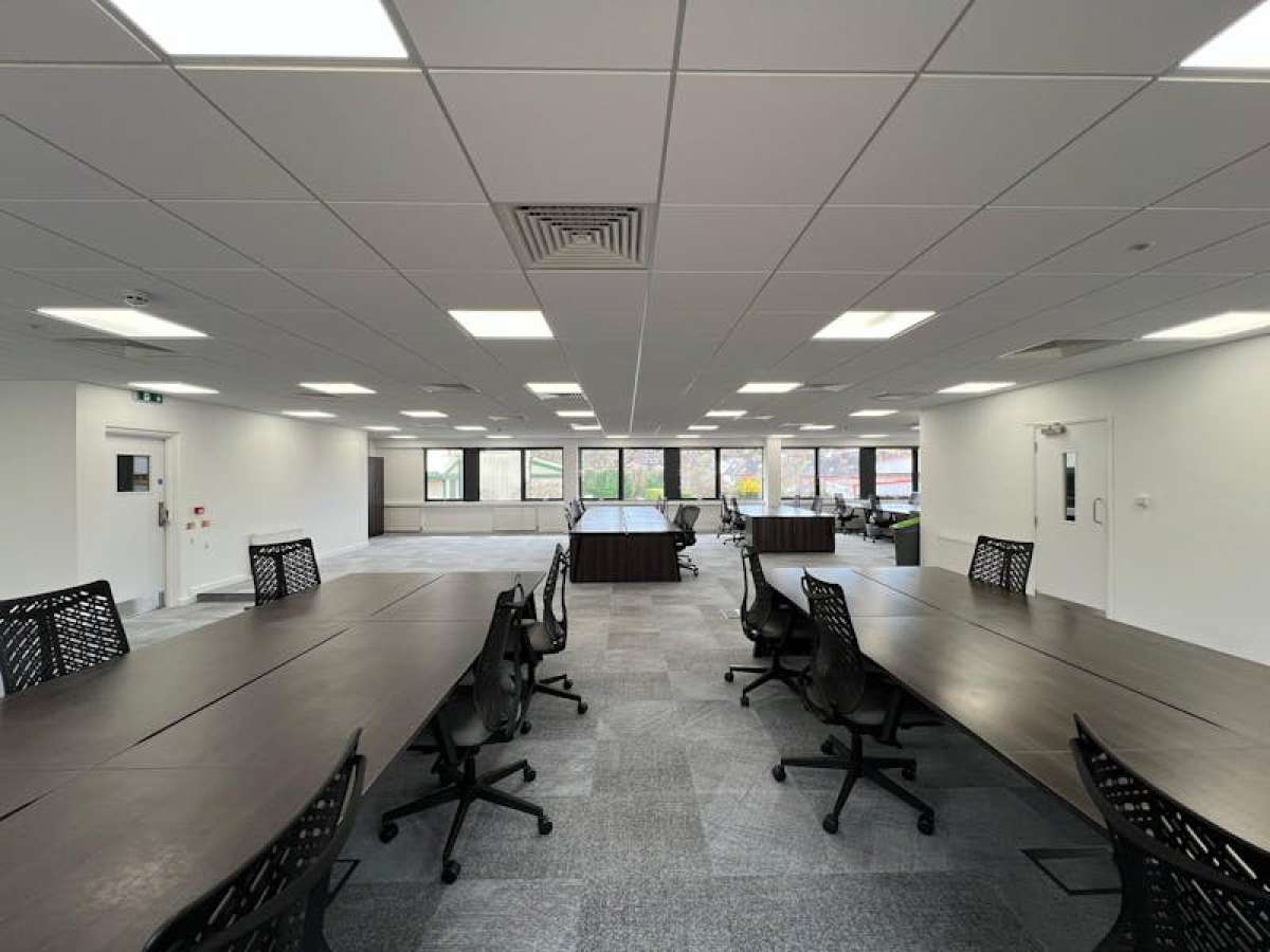 Office in Godalming - photo 2