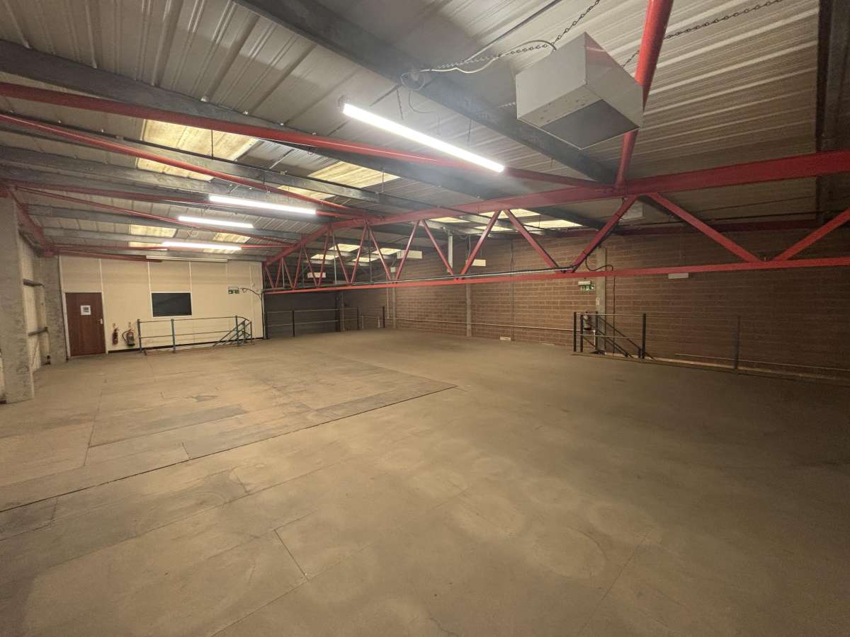 Industrial Unit in Tiverton - photo 2