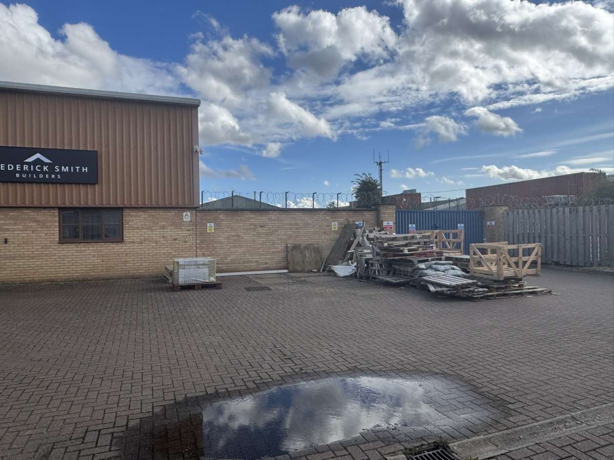 Industrial Unit in Peterborough - photo 4