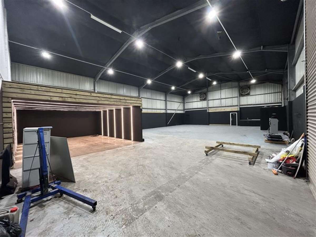 Industrial Unit in Callington - photo 2