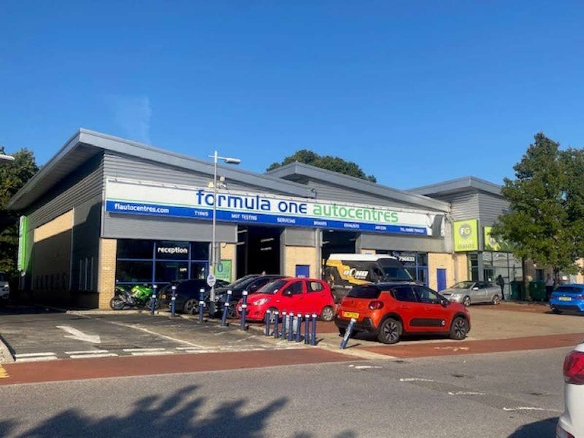 Industrial Unit in Hedge End - photo 2