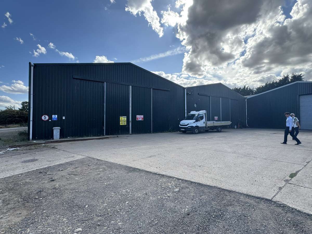 Industrial Unit in Peterborough - photo 3