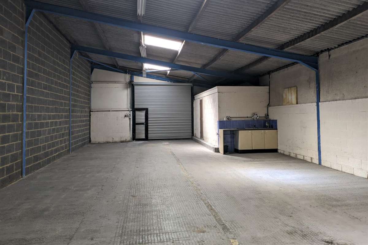 Industrial Unit in Chelmsford - photo 3