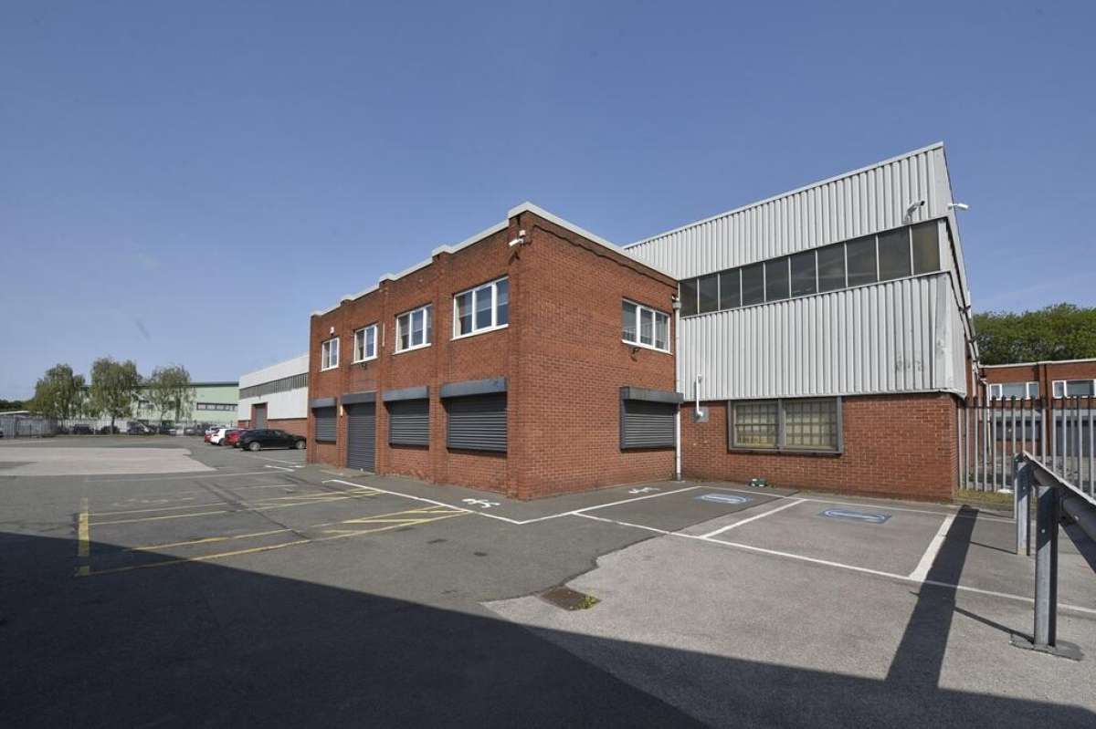 Industrial Unit in Willenhall - photo 4