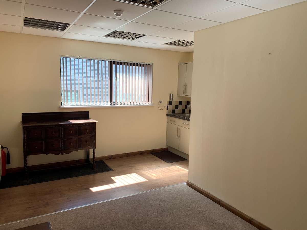 Industrial Unit in Plymouth - photo 2