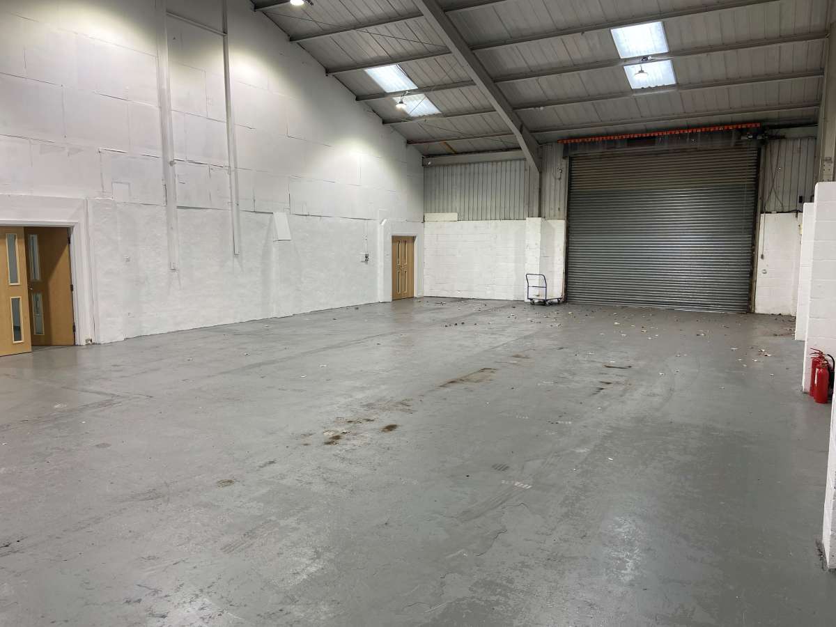 Industrial Unit in Stockport - photo 2