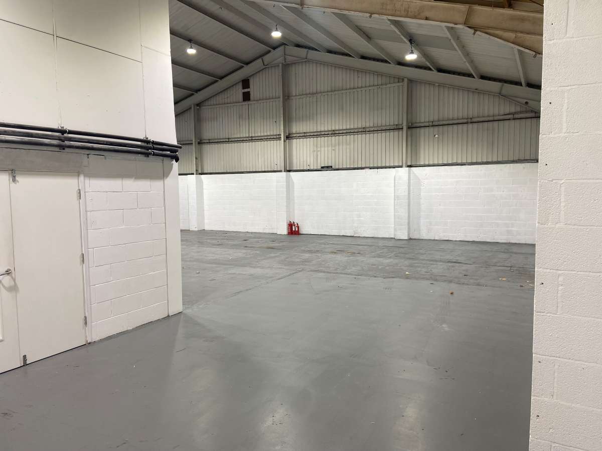 Industrial Unit in Stockport - photo 4
