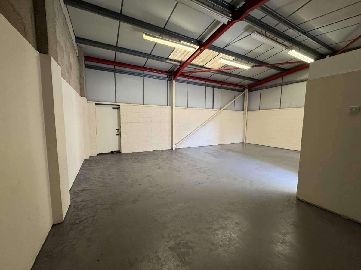 Industrial Unit in Peterborough - photo 3