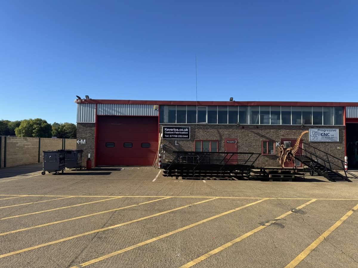 Industrial Unit in Bretton - photo 2