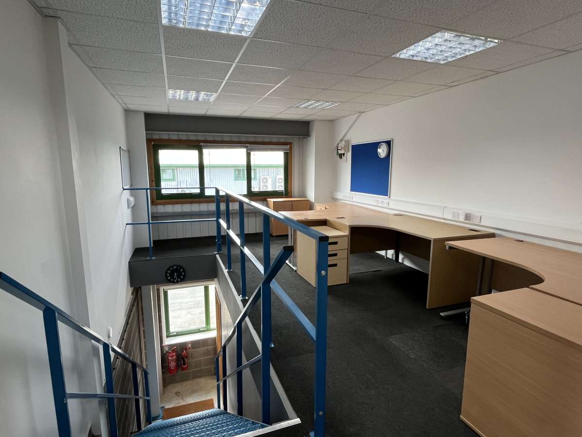 Industrial Unit in Clyst Honiton - photo 3