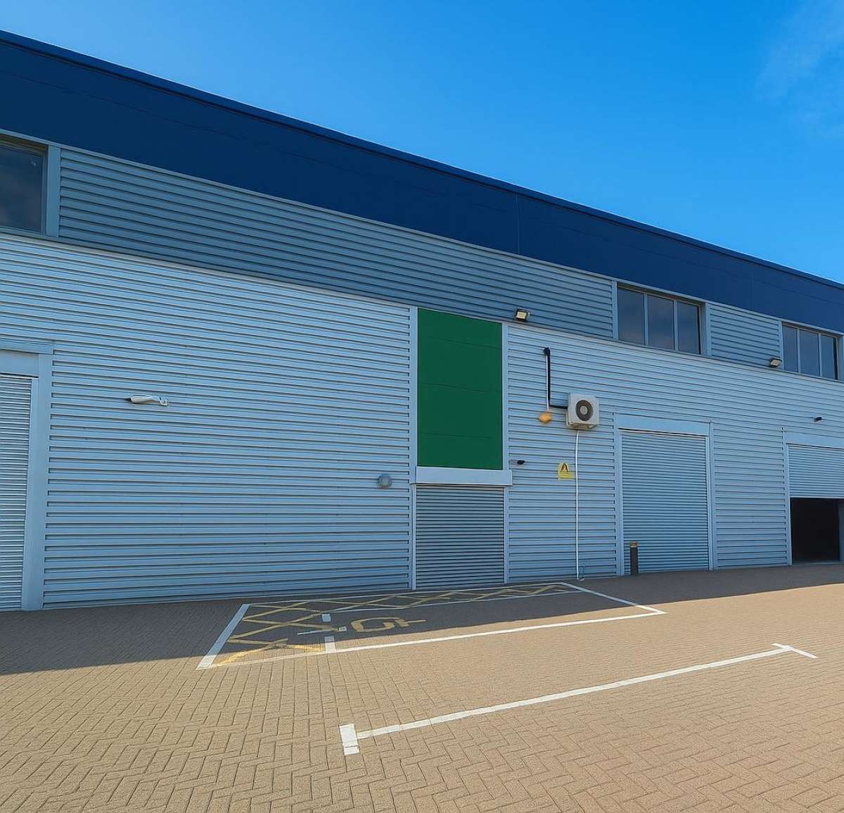 Industrial Unit in London - photo 3