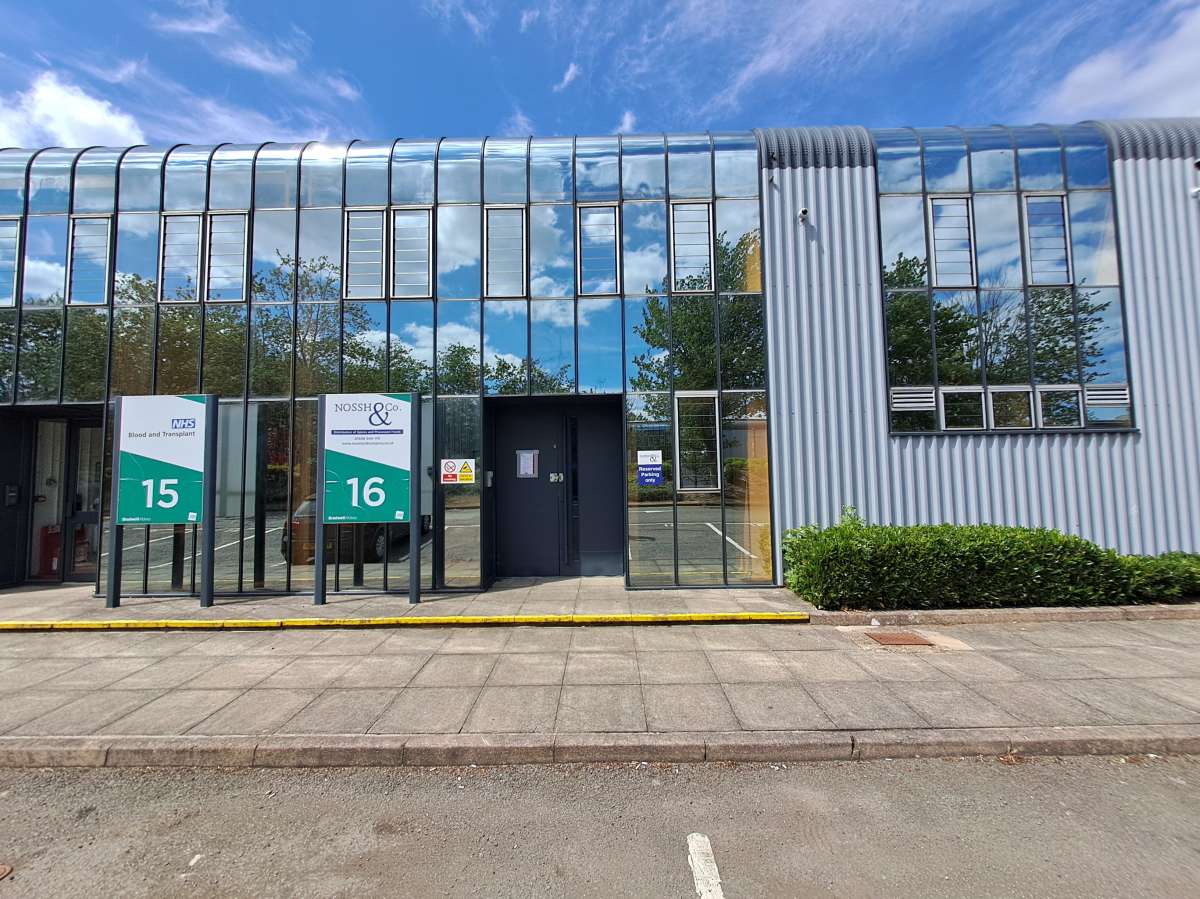 Industrial Unit in Milton Keynes - photo 2