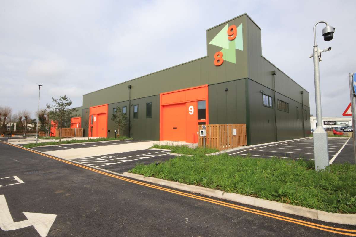 Industrial Unit in Watford - photo 4