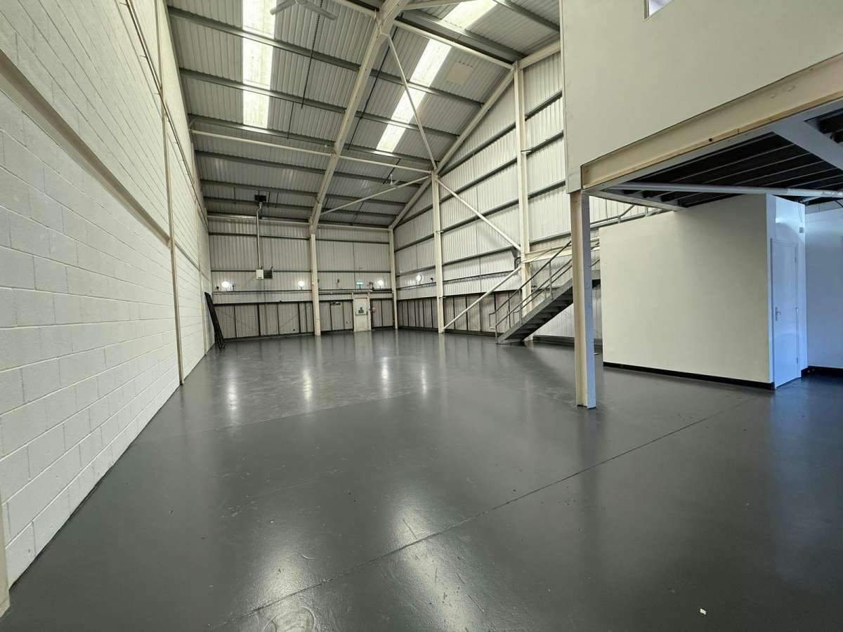 Industrial Unit in Southsea - photo 2