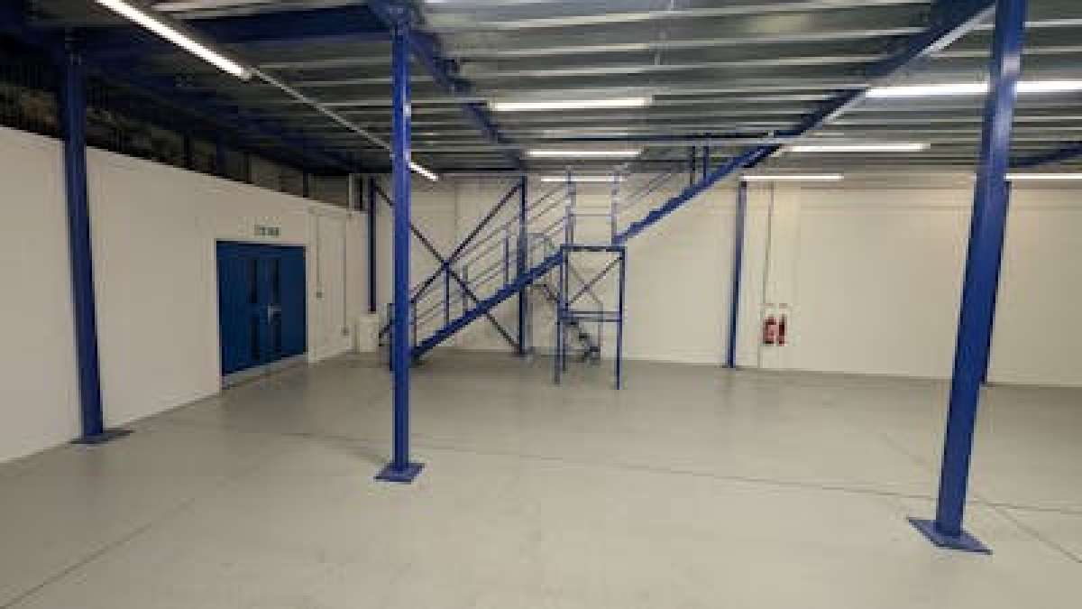 Industrial Unit in Southampton - photo 4