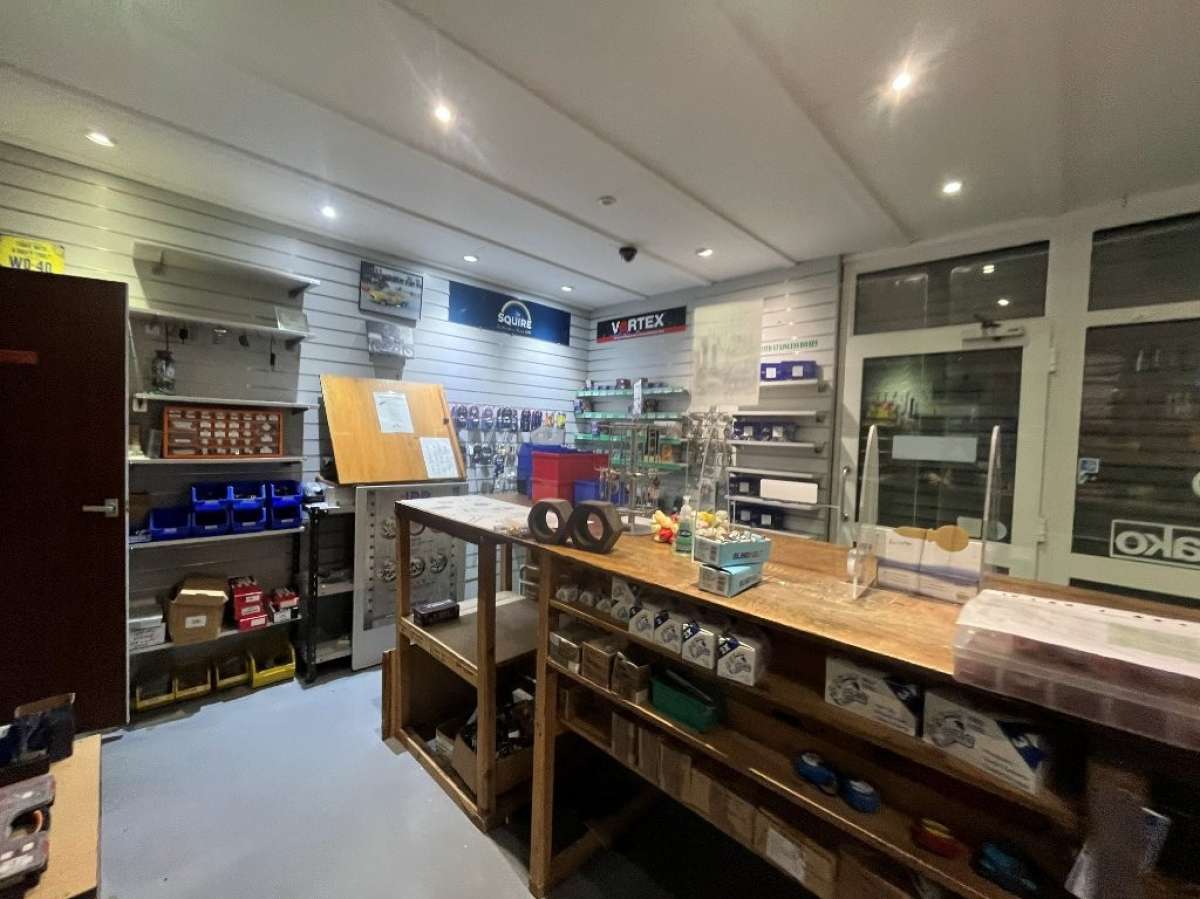 Industrial Unit in Ipswich - photo 2