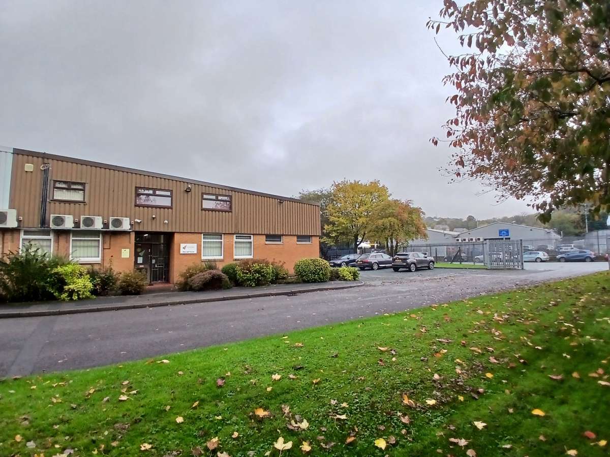 Industrial Unit in Bradford - photo 4