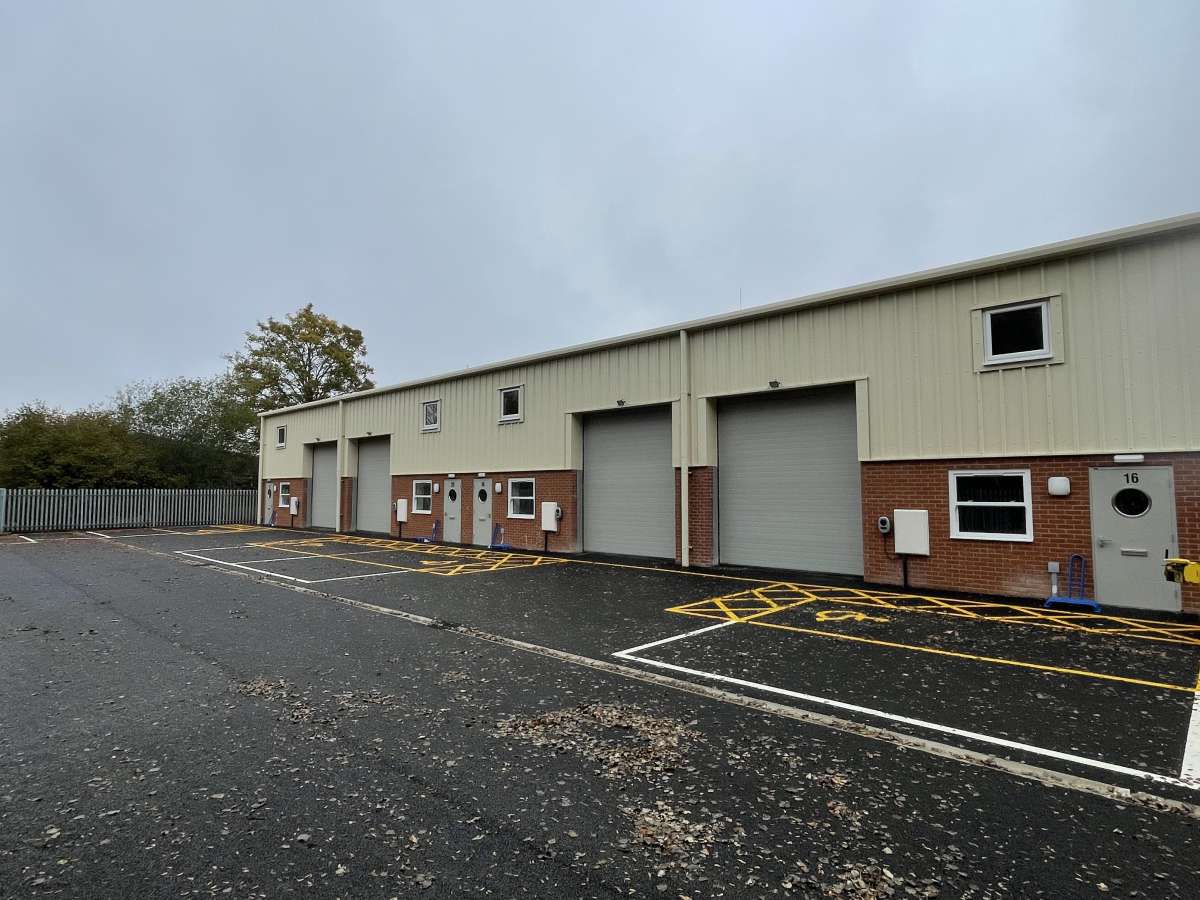 Industrial Unit in Cambridge - photo 2