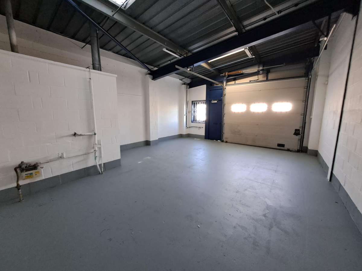 Industrial Unit in Wymbush - photo 4