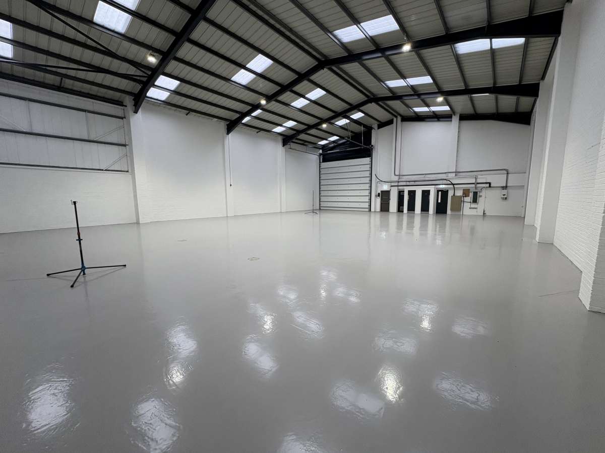 Industrial Unit in Fareham - photo 2