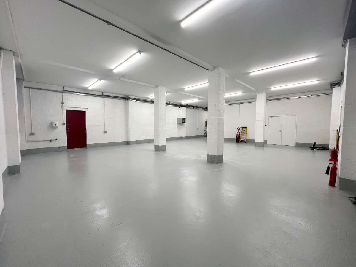 Industrial Unit in Billericay - photo 2