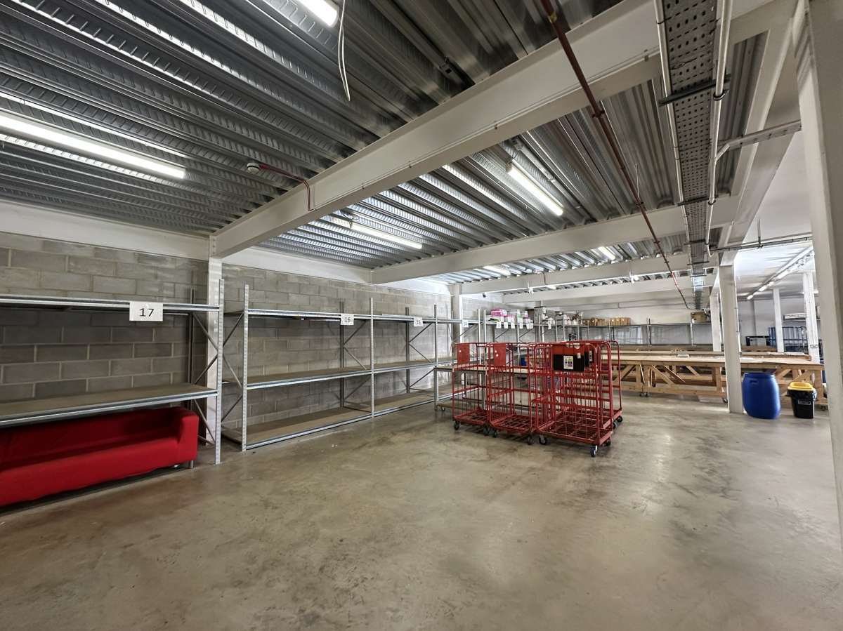 Industrial Unit in Eastbourne - photo 3
