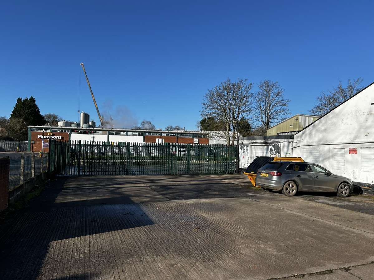 Industrial Unit in Crediton - photo 2