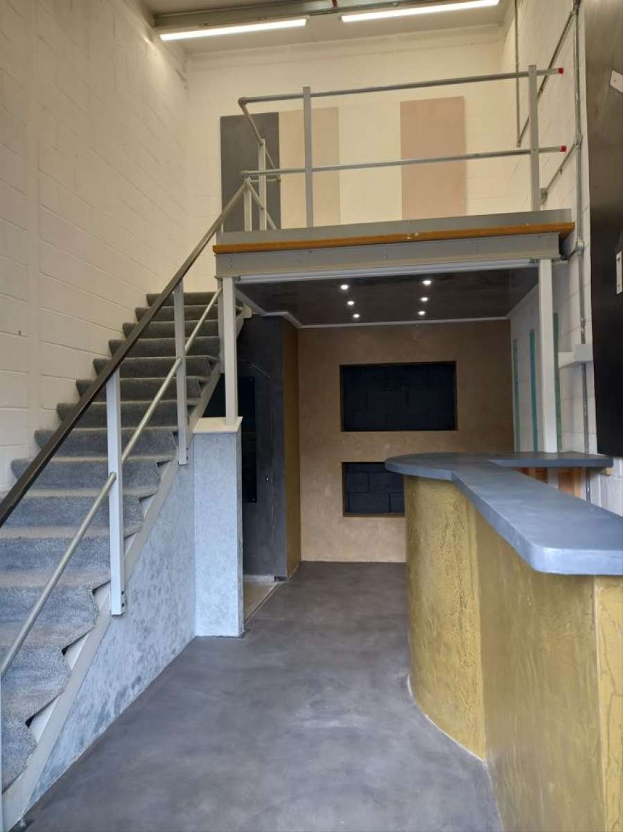 Industrial Unit in Warwick - photo 3