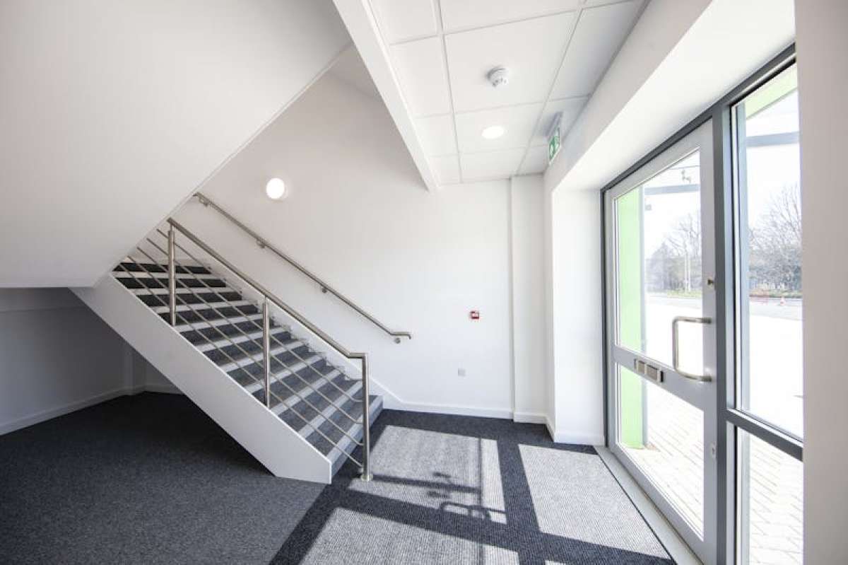 Industrial Unit in Wimborne - photo 4