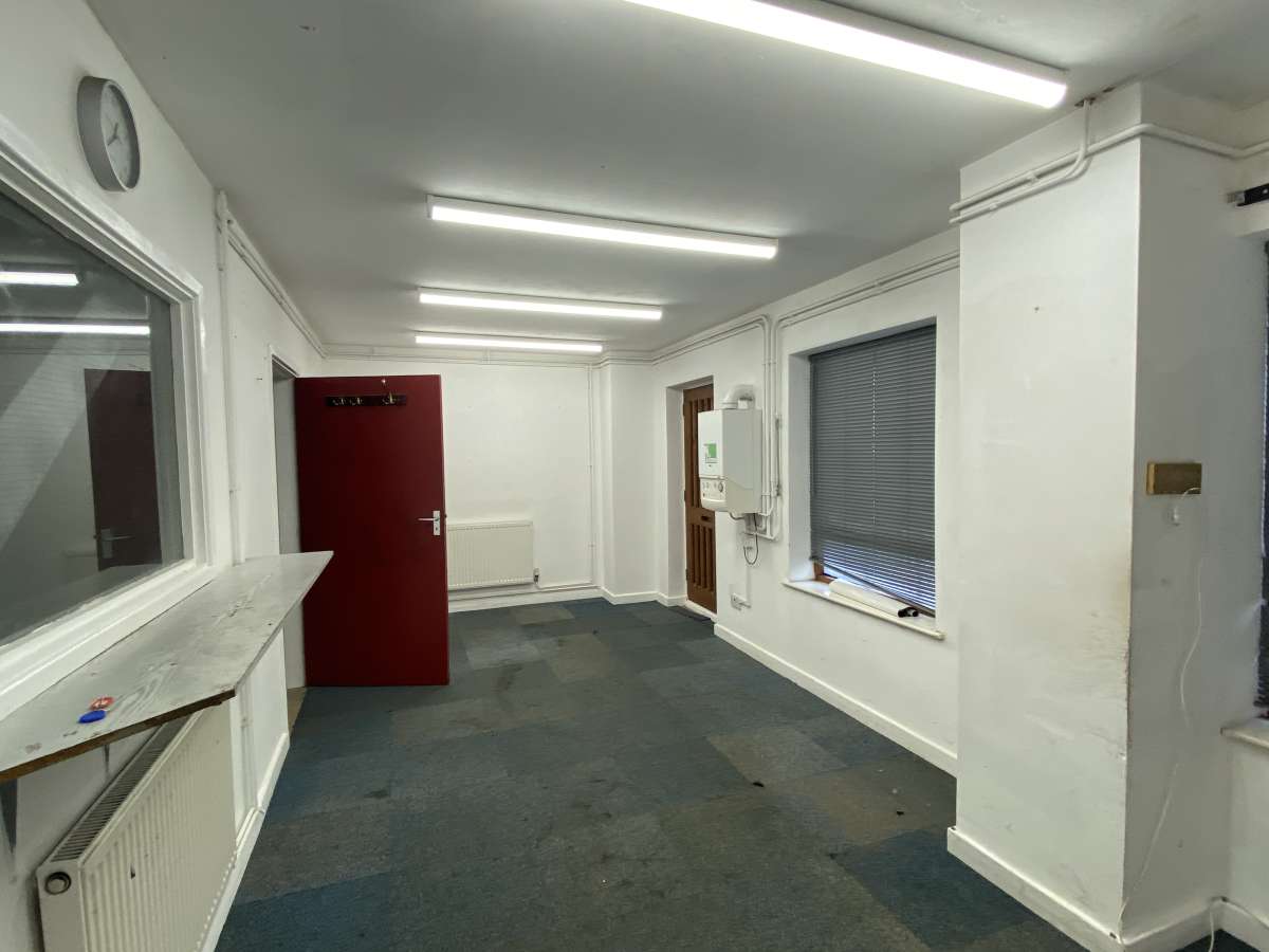 Industrial Unit in Bilston - photo 3