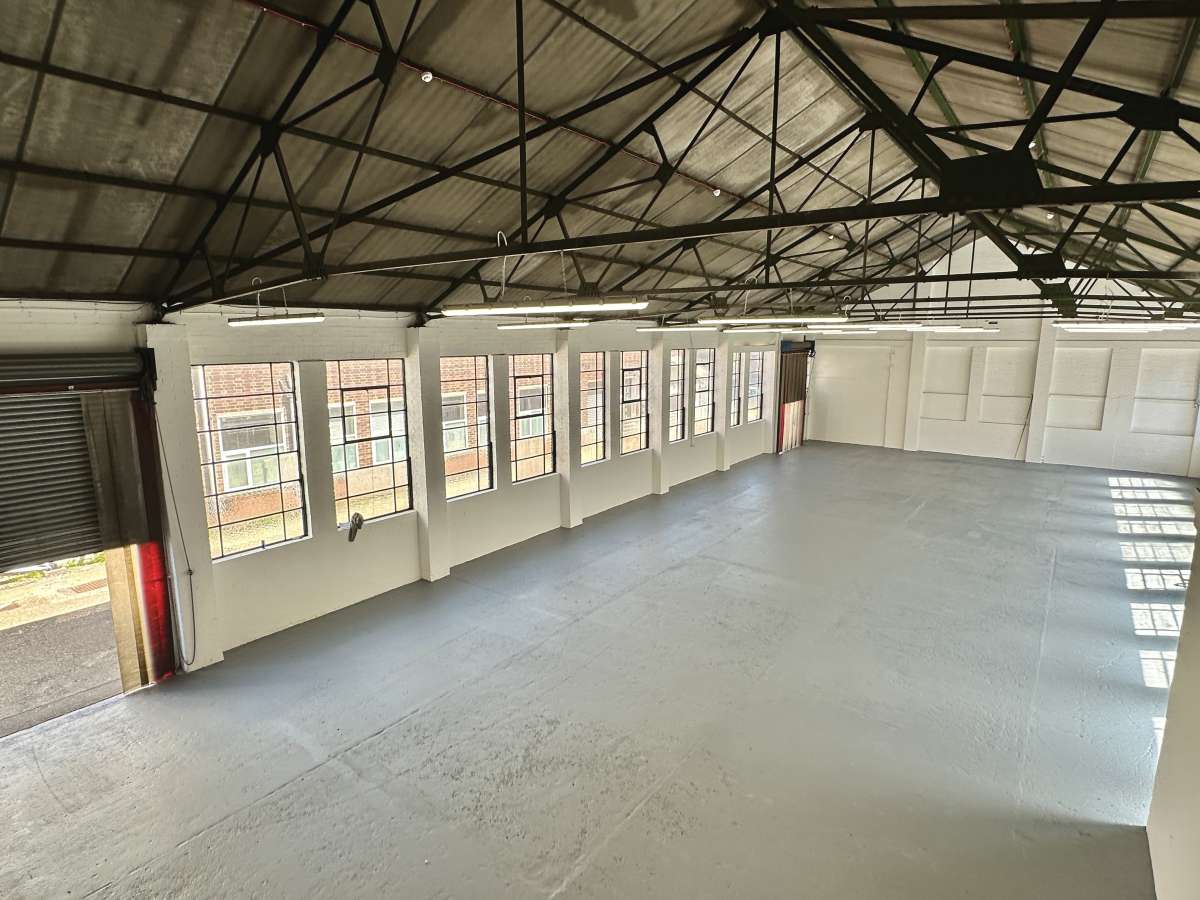 Industrial Unit in Hitchin - photo 3