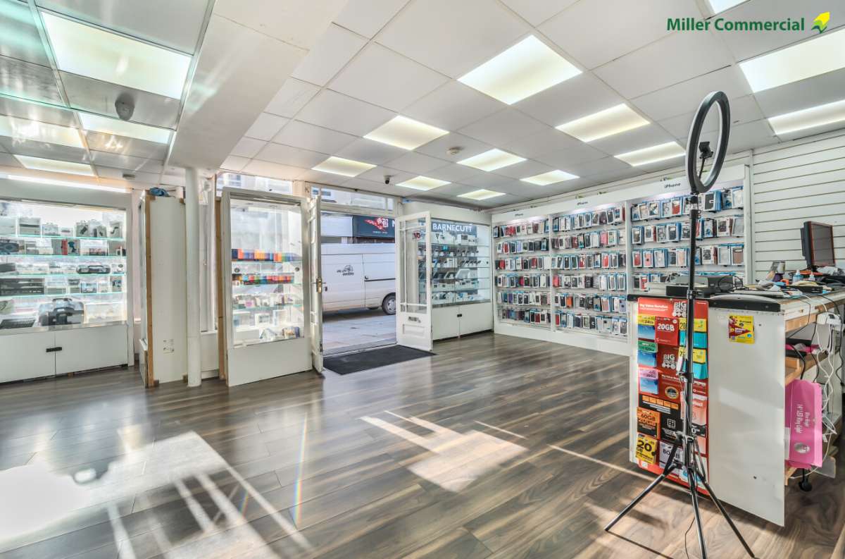 Industrial Unit in St Austell - photo 2