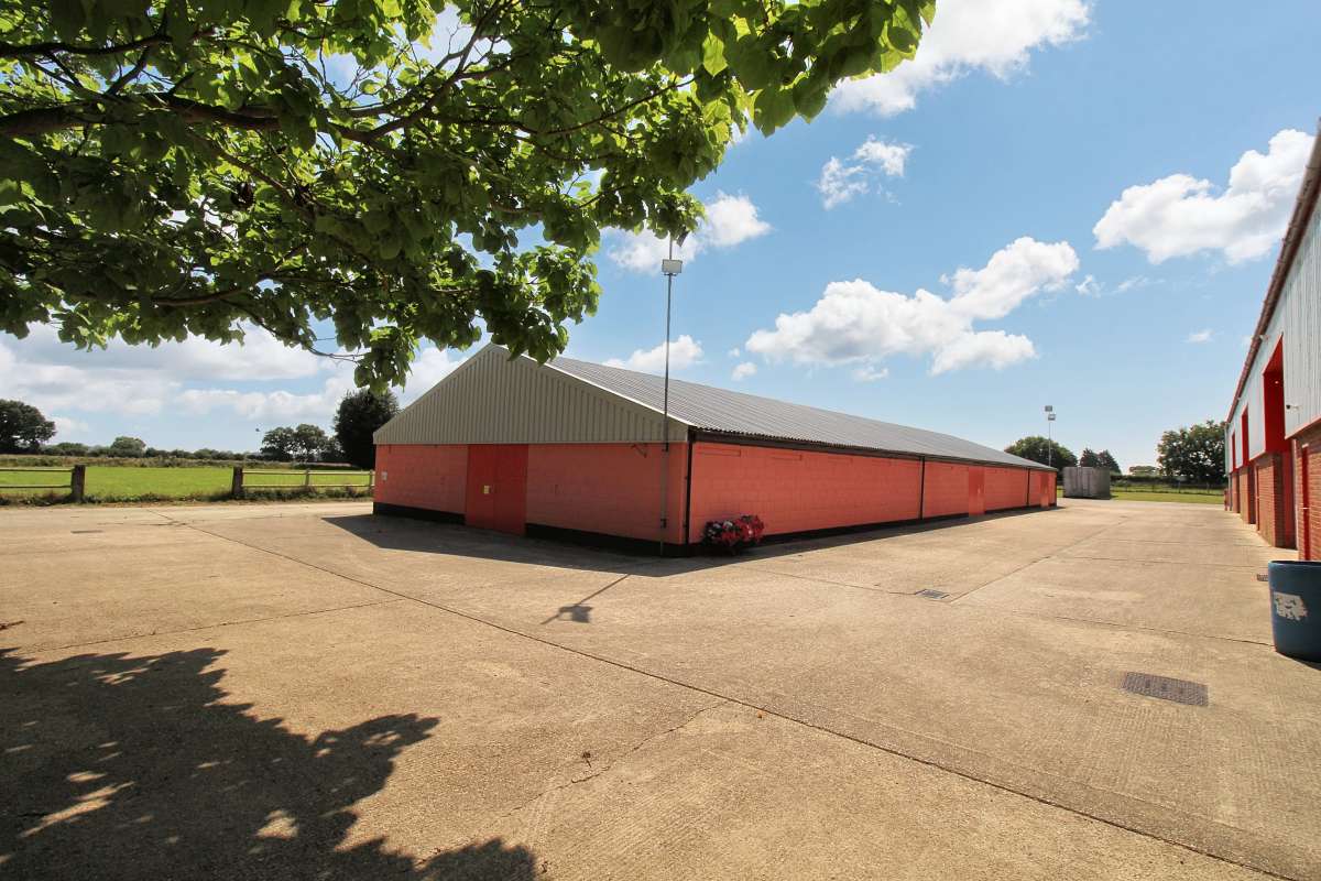 Industrial Unit in Marsham - photo 4