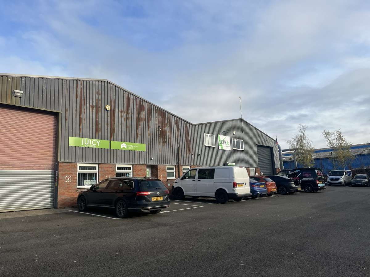 Industrial Unit in Chesterfield - photo 2