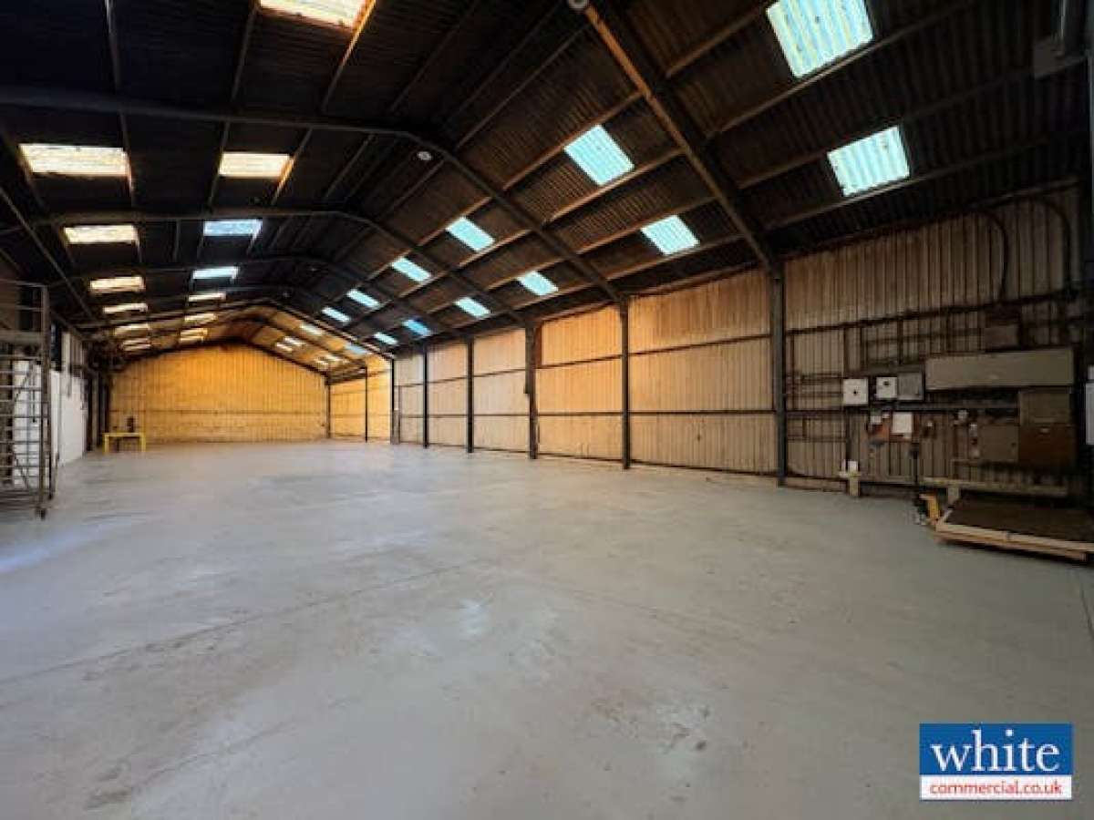 Industrial Unit in Banbury - photo 3