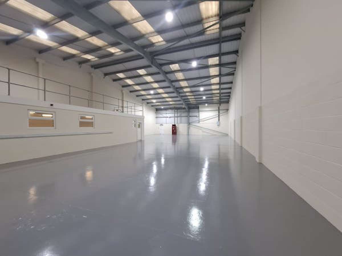 Industrial Unit in Droitwich - photo 2