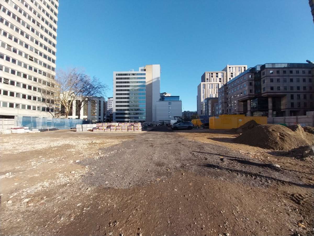 Industrial Unit in Croydon - photo 2