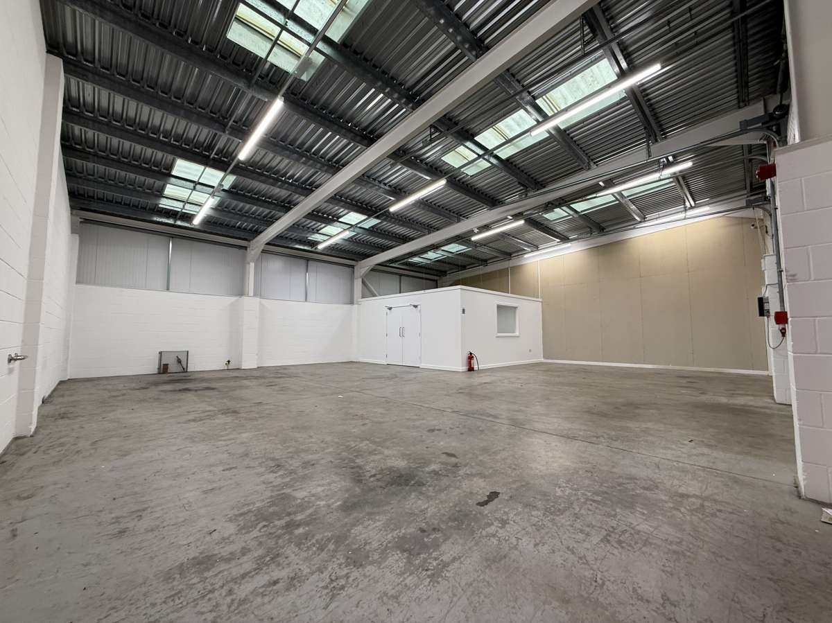 Industrial Unit in Hinckley - photo 3