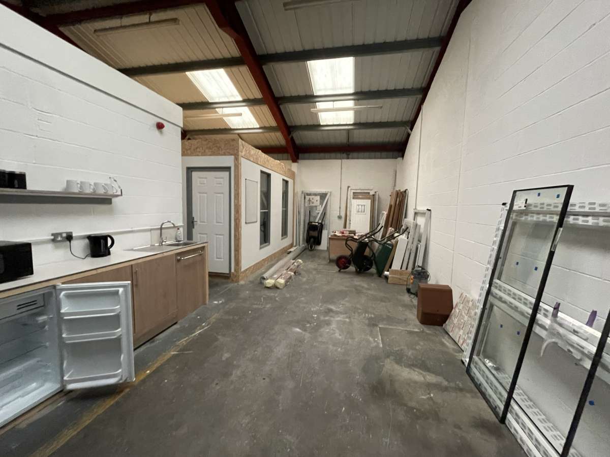 Industrial Unit in Retford - photo 4