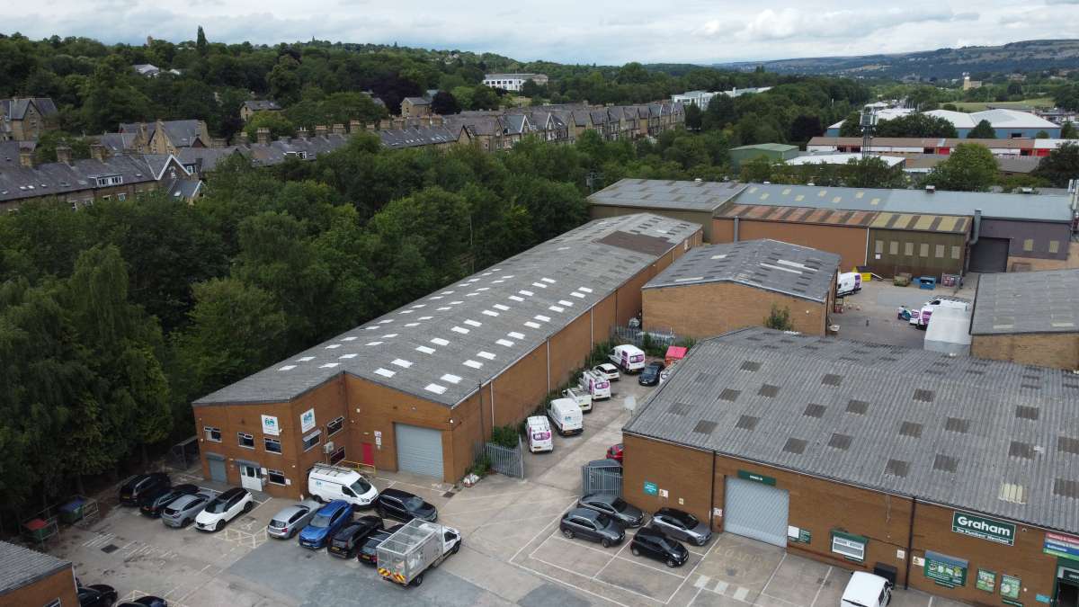 Industrial Unit in Bradford - photo 2