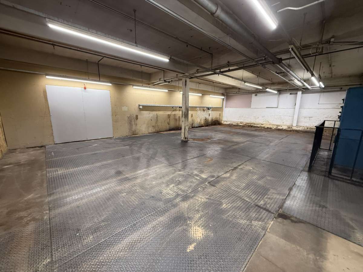Industrial Unit in Leicester - photo 2