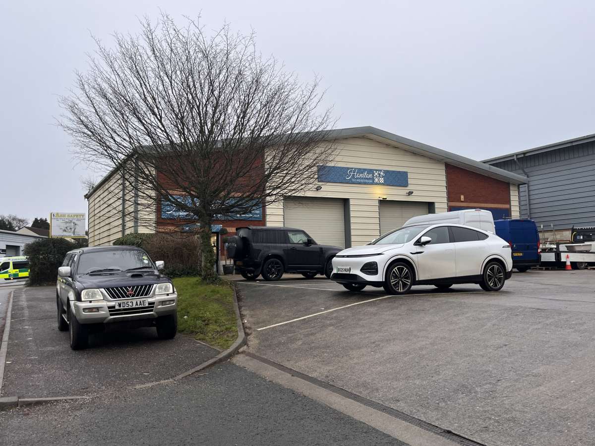 Industrial Unit in Heathpark Industrial Estate - photo 2