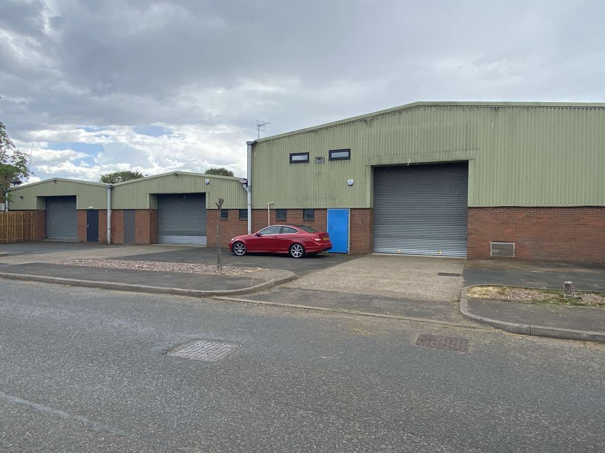 Industrial Unit in Wolverhampton - photo 4