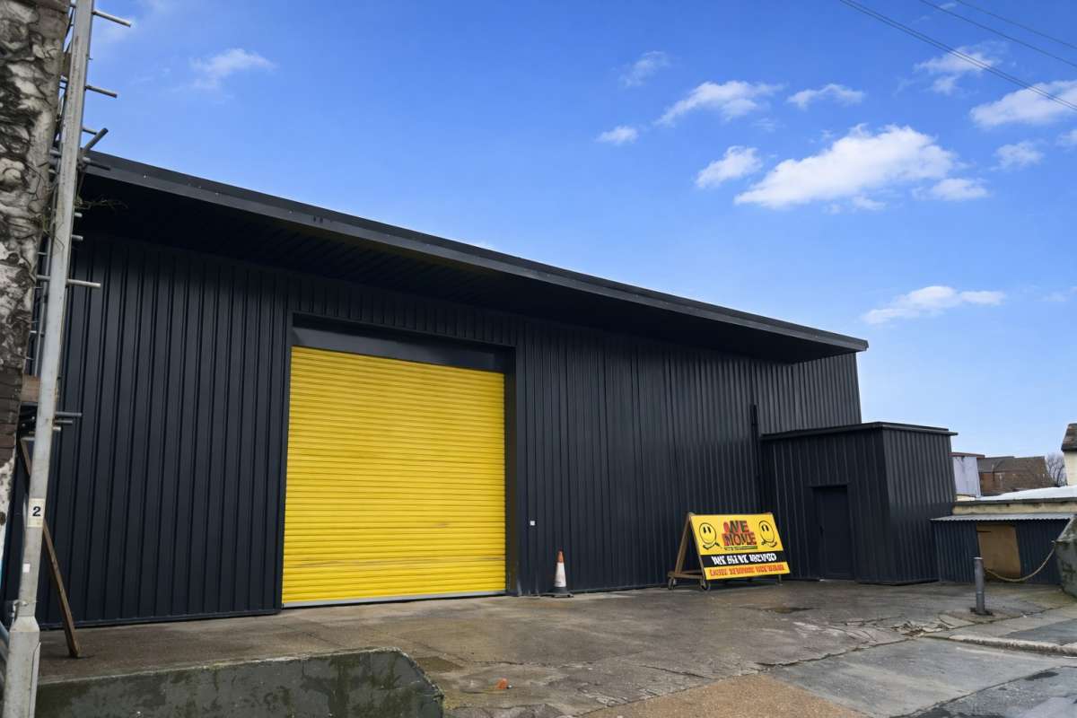 Industrial Unit in Plymouth - photo 2