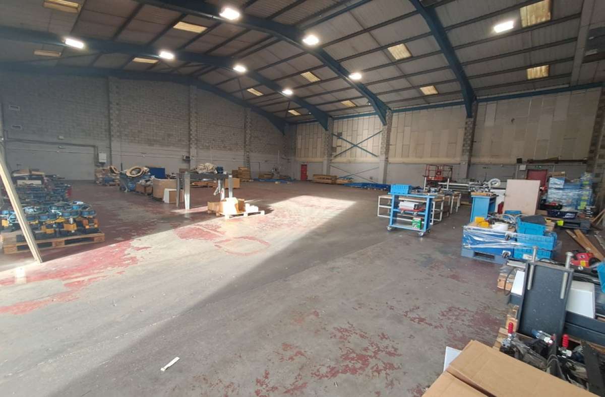 Industrial Unit in Mitcham - photo 3