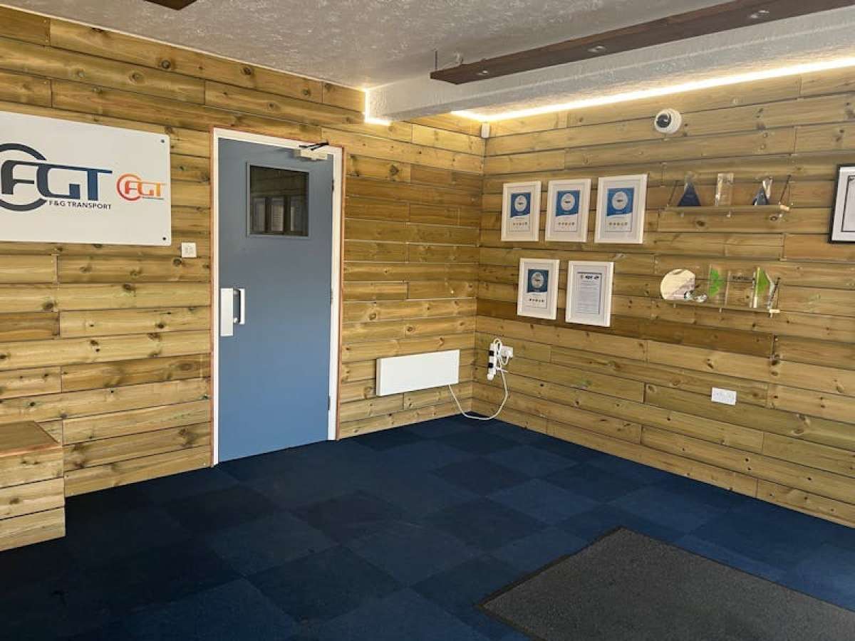 Industrial Unit in Bognor Regis - photo 2