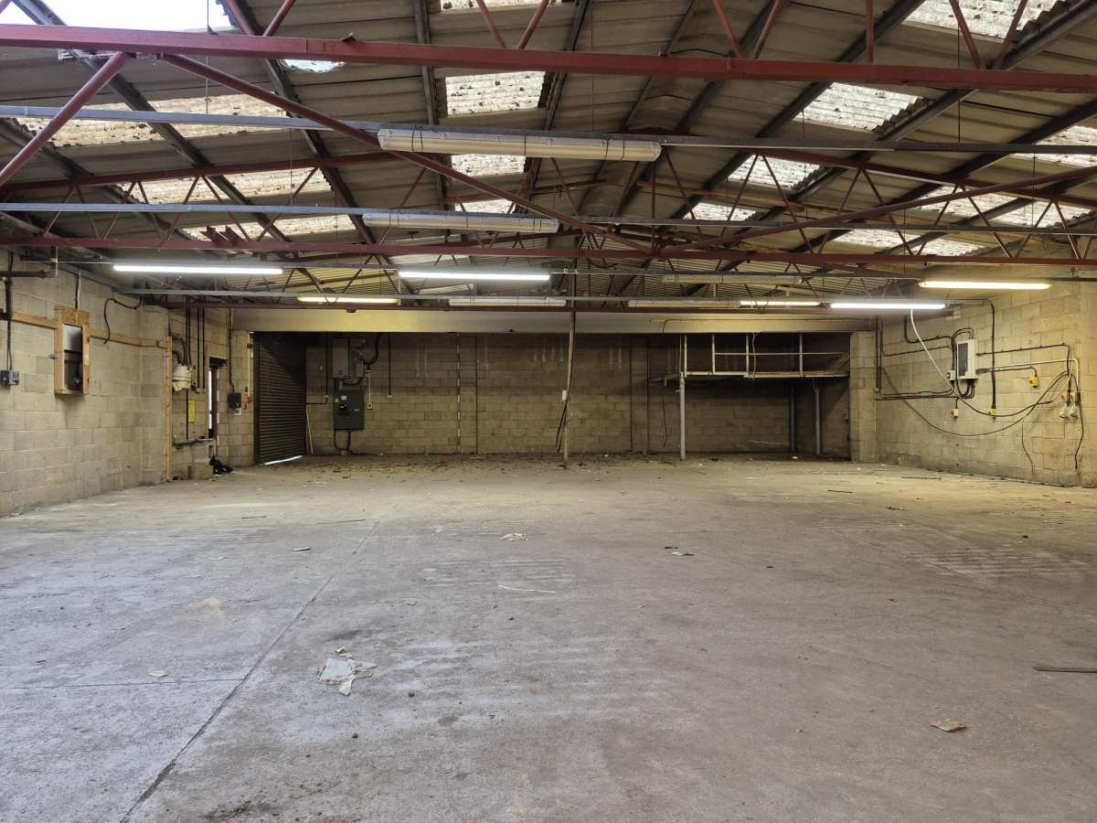 Industrial Unit in New Milton - photo 2