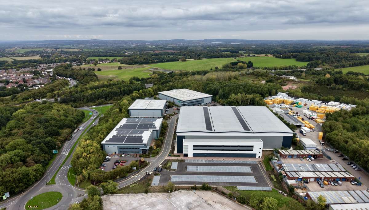 Industrial Unit in Wolverhampton - photo 2